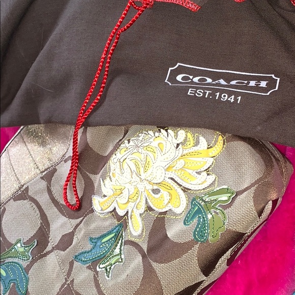 Coach Floral Shoulder Bag🤎 - Picture 7 of 7